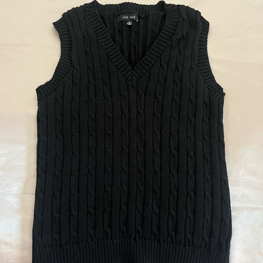 Black Thick Sweater Vest